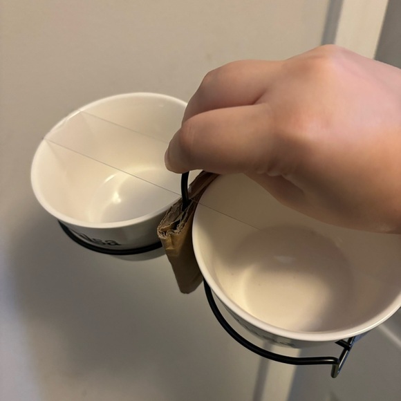 Salsa and Guacamole Dip Bowls and Holder - Picture 8 of 10